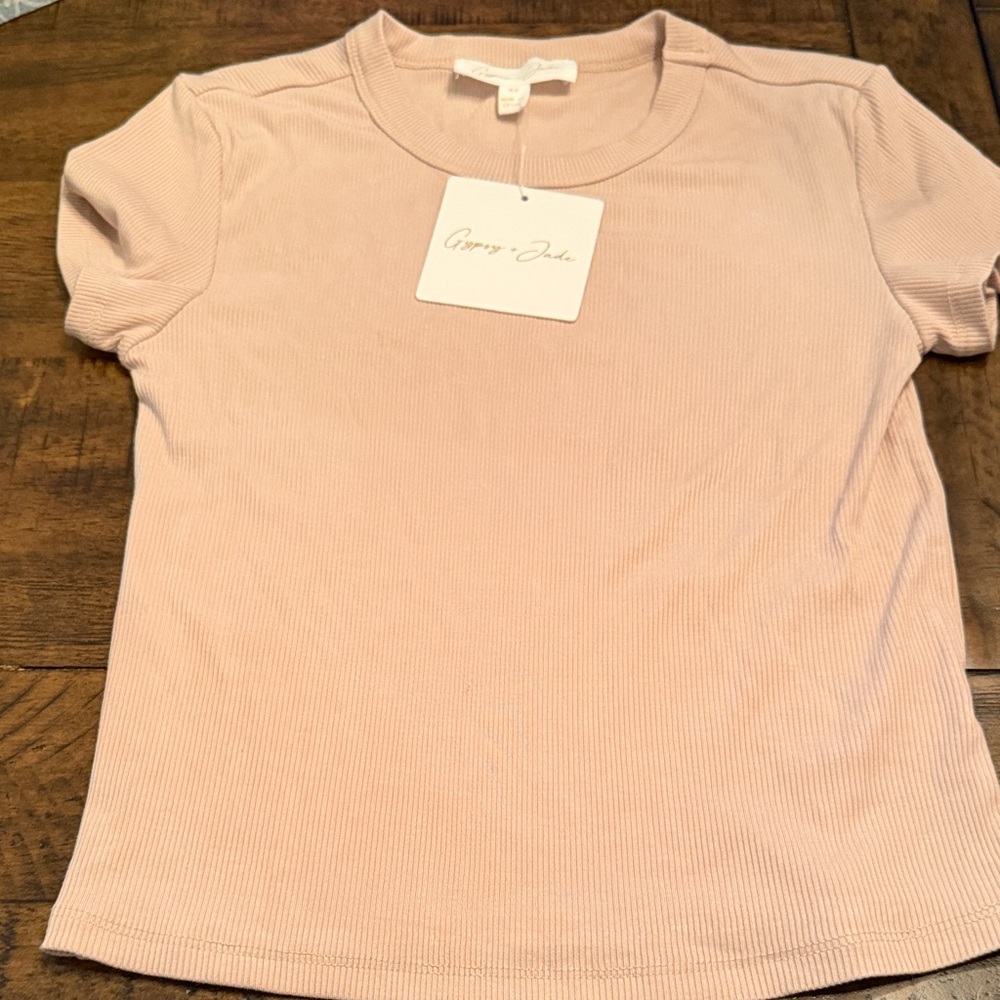 Elegant Women's Ribbed Tee - Blush